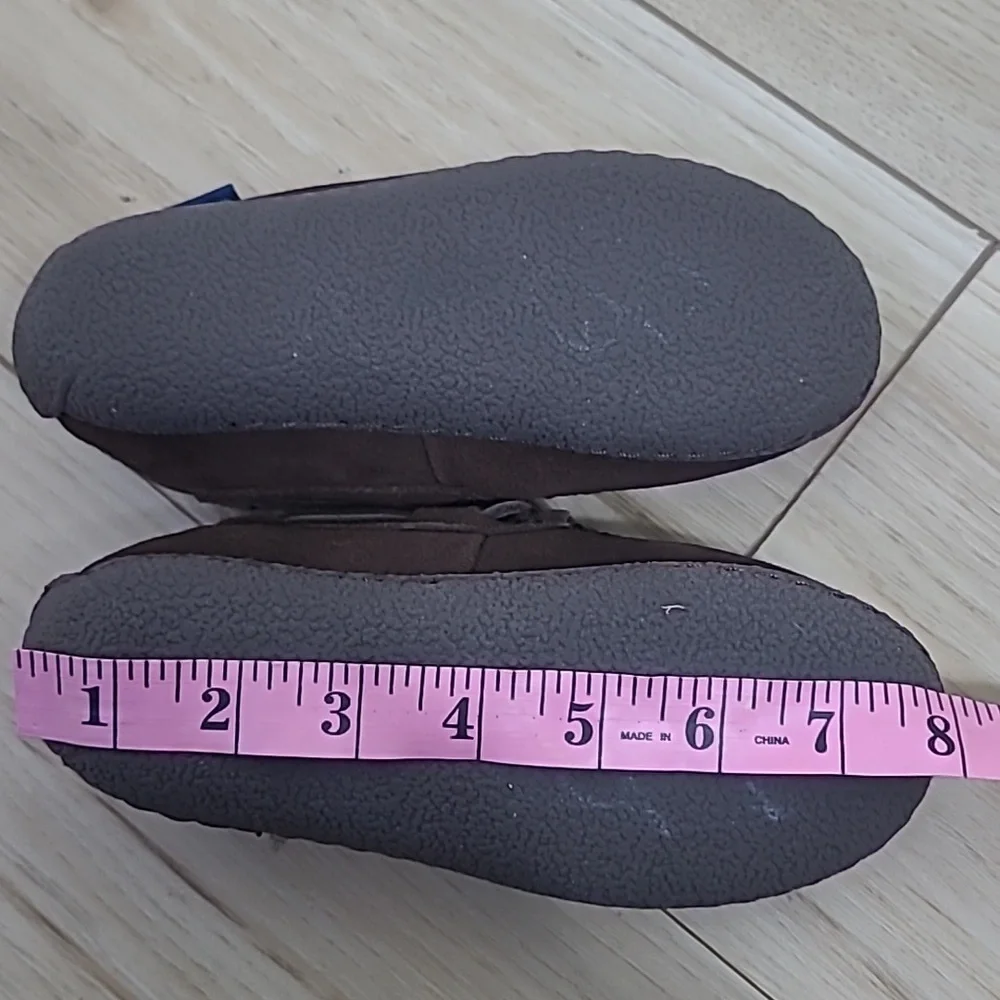 Vineyard Vines Brown Suede Moccasin Slippers Kids Size 1